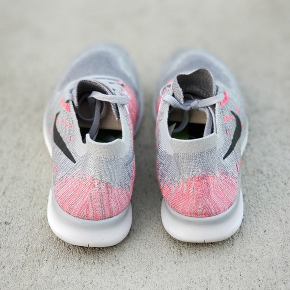 SOLD Nike Free RN Flyknit SE Premium Women's 8 - Picture 6 of 8